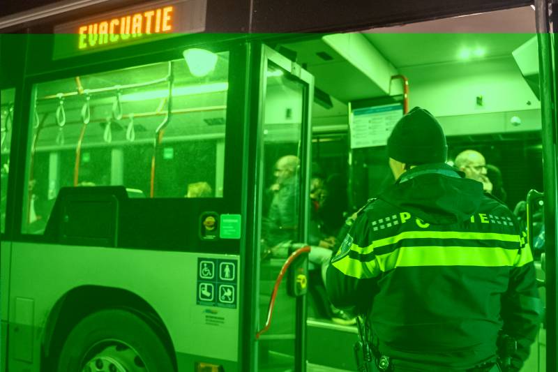 Dode na ongeval met trein, auto vliegt in brand