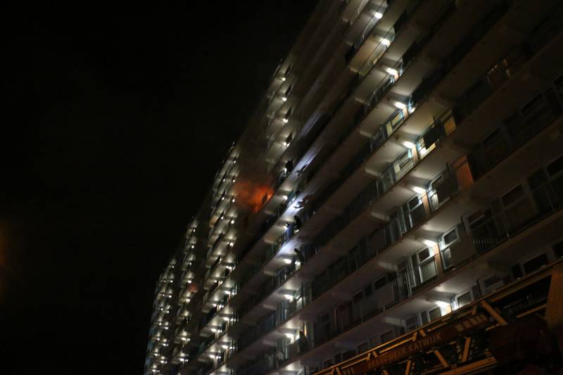 Gewonde bij uitslaande brand in flat
