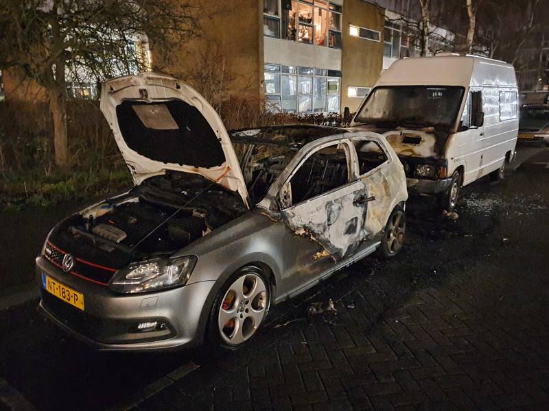 Auto verwoest door brand