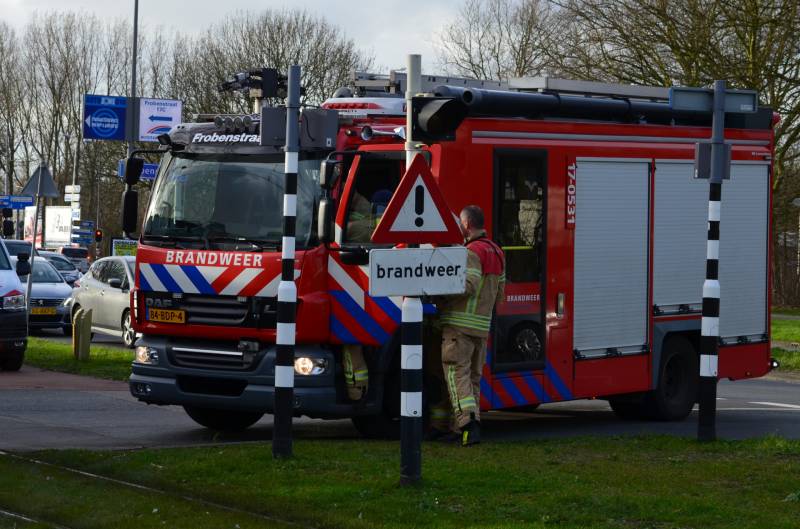 Tram en personenauto botsen op elkaar