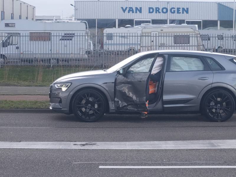 Auto flink beschadigd bij ongeval
