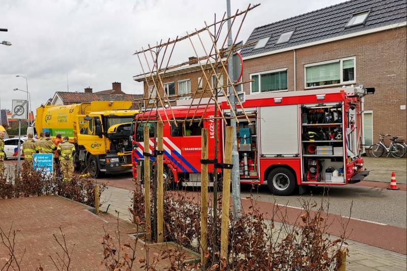 Vrachtwagen vat vlam