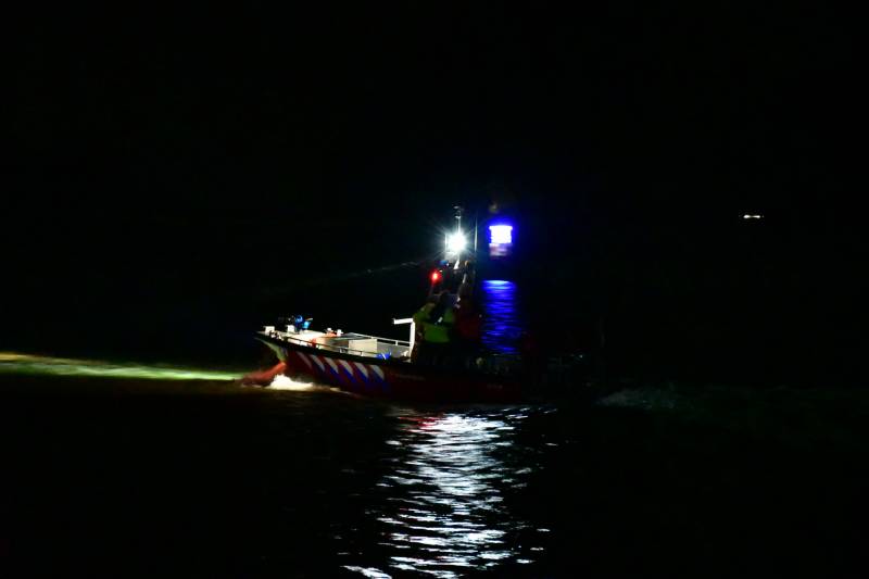 Plezierjacht met motorproblemen komt stil te liggen