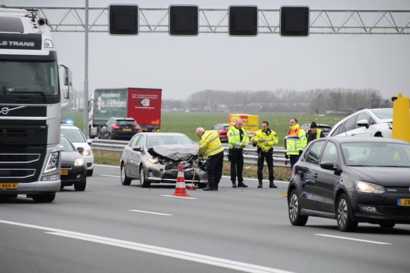 Meerdere auto's beschadigd na kop-staartaanrijding