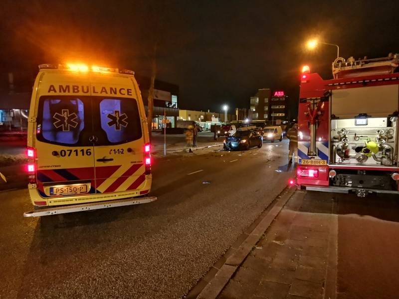 #Ede Gewonde na frontale aanrijding op kruising Lorentzstraat Ede.