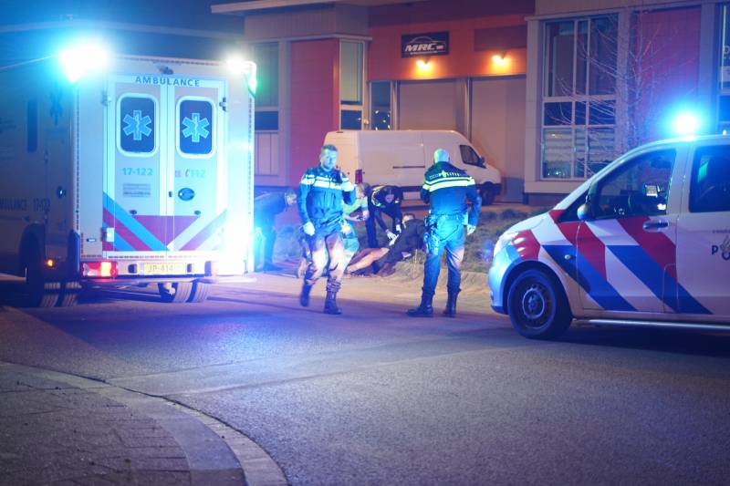 Man in been geschoten op parkeerplaats