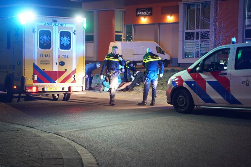 Man in been geschoten op parkeerplaats