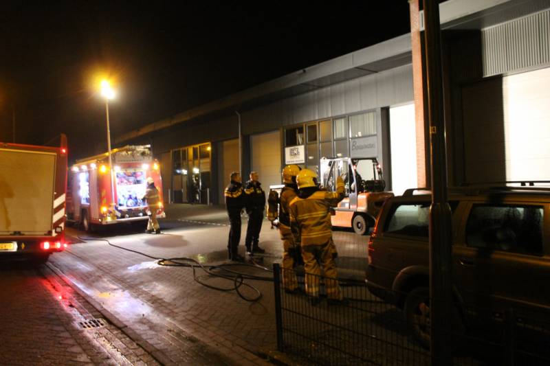 Bedrijf vol rook door brandende fietsaccu's