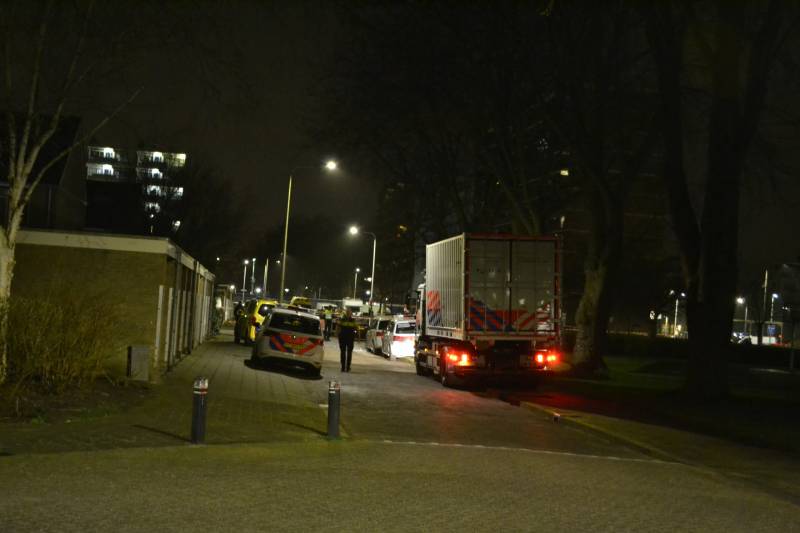 Één dode en drie gewonden bij steekpartij, verdachte aangehouden