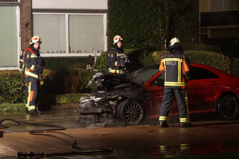 Zoveelste auto in brand