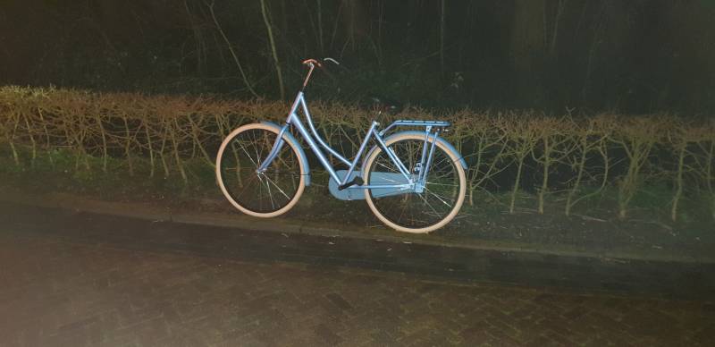 Persoon uit het water gered