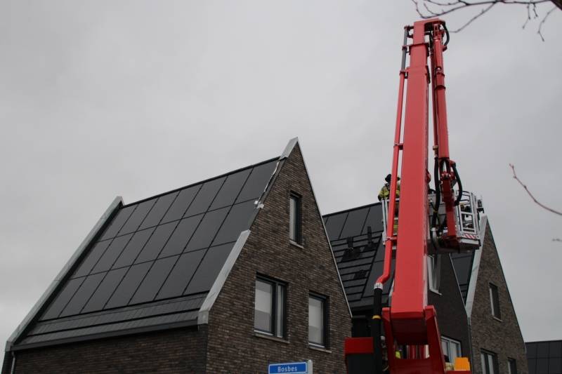 Opnieuw dakrand los door storm