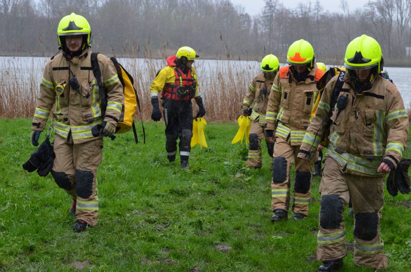 Zoektocht naar persoon te water