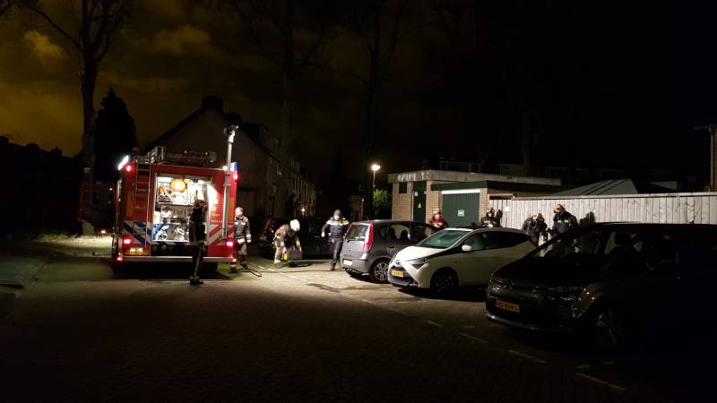 Autobrand vermoedelijk aangestoken