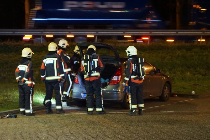 Tankstation op snelweg afgesloten na sissend geluid in auto