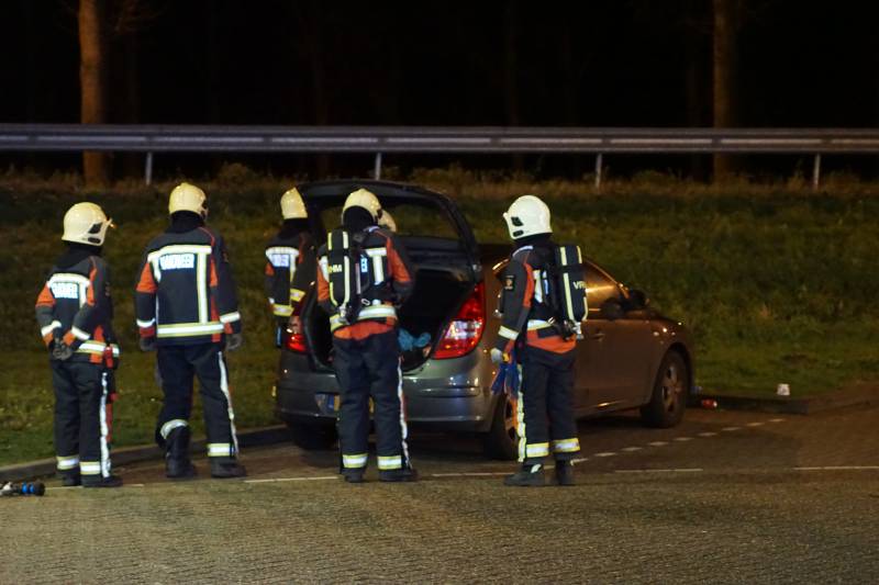 Tankstation op snelweg afgesloten na sissend geluid in auto