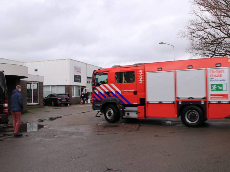 Kleine brand in bedrijvenpand