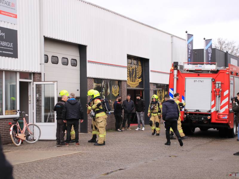 Kleine brand in bedrijvenpand