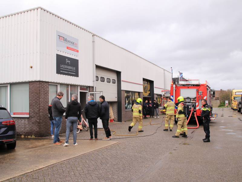 Kleine brand in bedrijvenpand