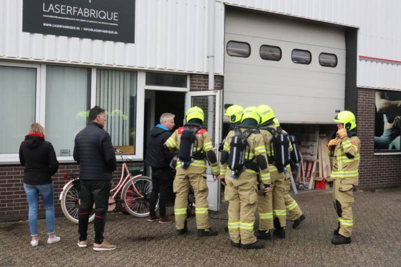 Kleine brand in bedrijvenpand