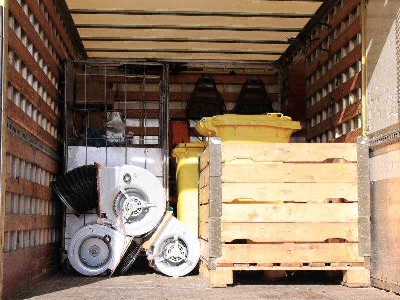 Aanhoudingen bij aangetroffen hennepkwekerijen