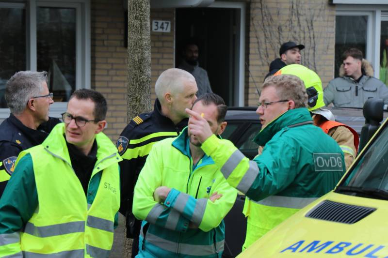 Vrouw uit woning gered bij uitslaande brand in Oosterflank