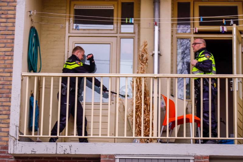 Man gewond na val in woning in Soesterkwartier