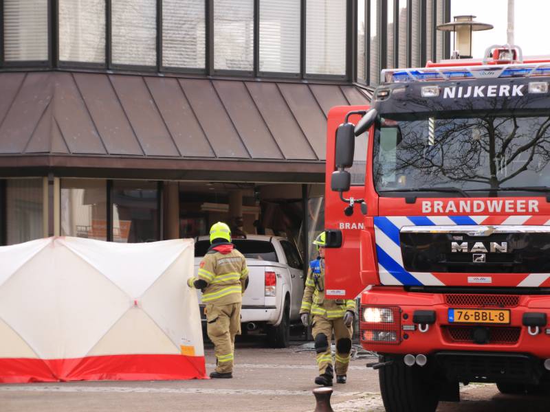 Pick-up wagen ramt pui gemeentehuis