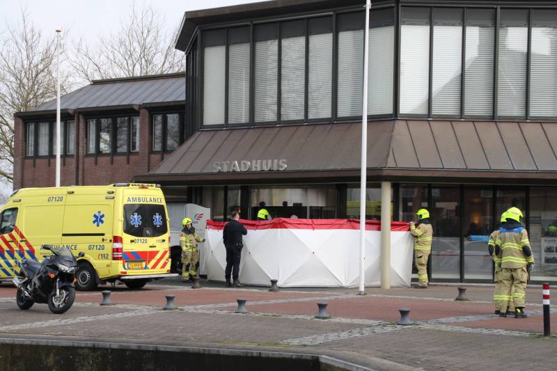 Pick-up wagen ramt pui gemeentehuis