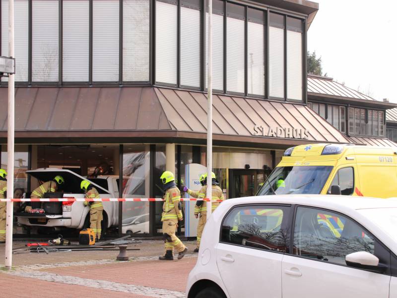 Pick-up wagen ramt pui gemeentehuis