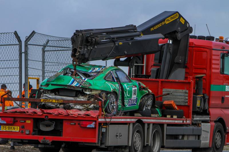 Zware crash op vernieuwde Circuit Zandvoort