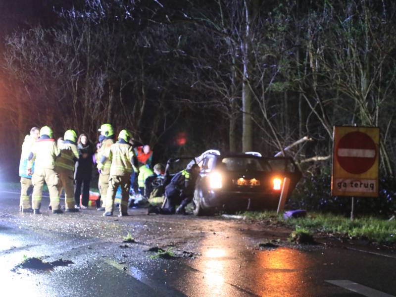 Man (23) overleden bij eenzijdig ongeval op afrit A30
