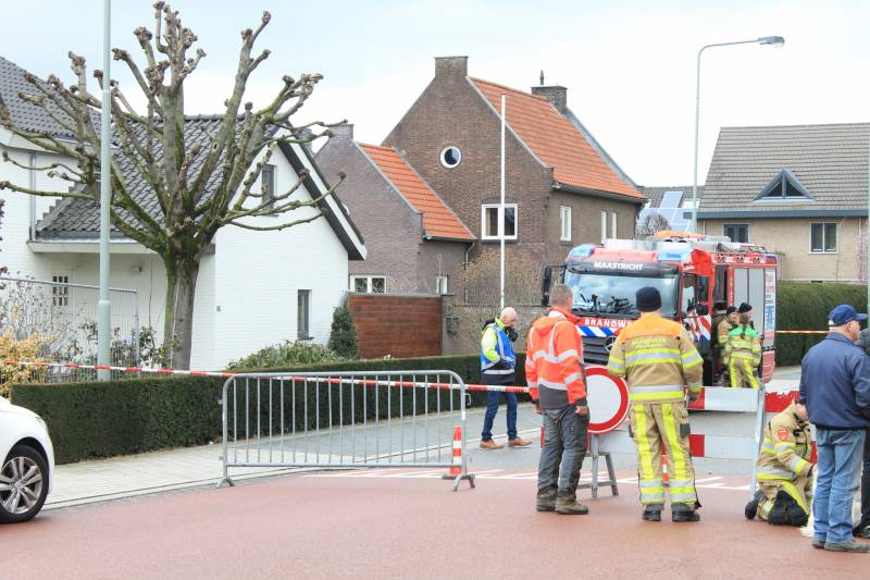 Straat afgesloten door lek in gasleiding