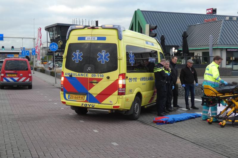 Scooterrijder gewond na aanrijding met auto