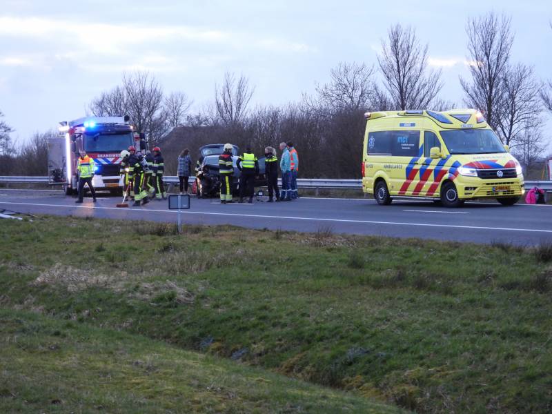 Flinke schade na crash tegen vangrail