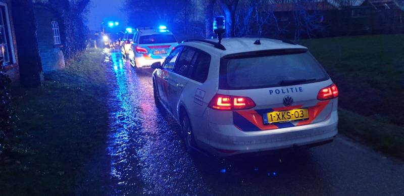 Persoon door omstanders uit het water gehaald