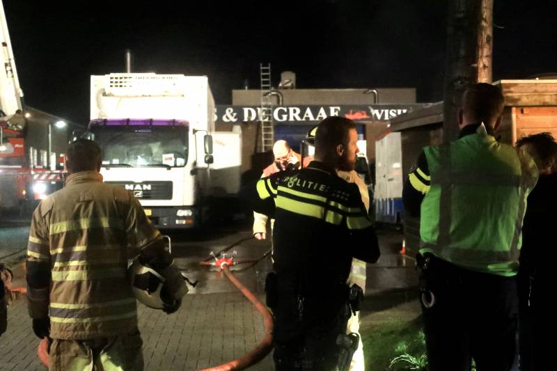 Veel rook bij brand in palingrokerij