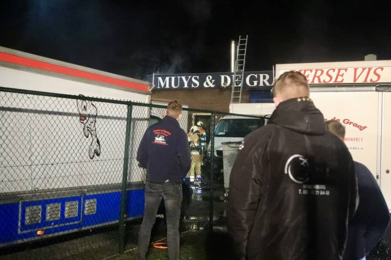 Veel rook bij brand in palingrokerij