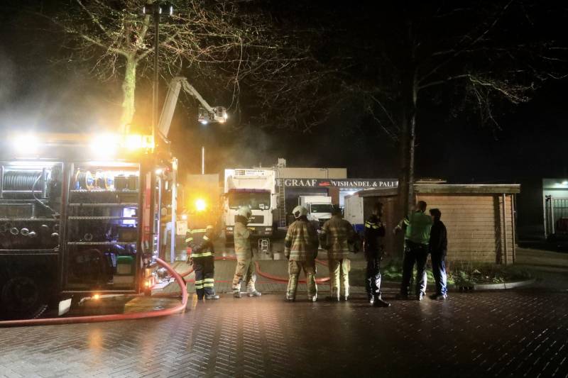 Veel rook bij brand in palingrokerij