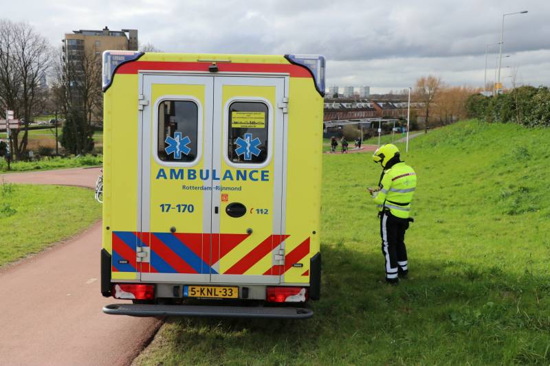 Racefietser gewond na botsing met scooter