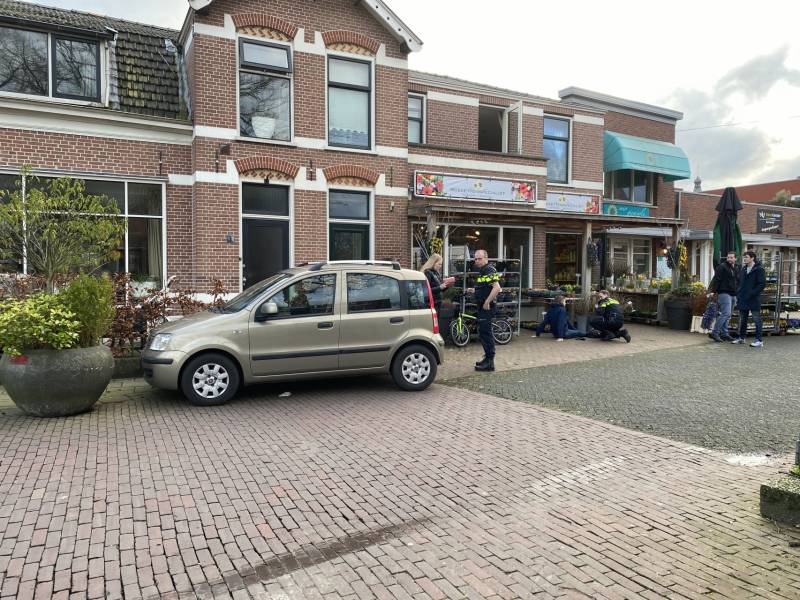 Fietser in botsing met personenauto