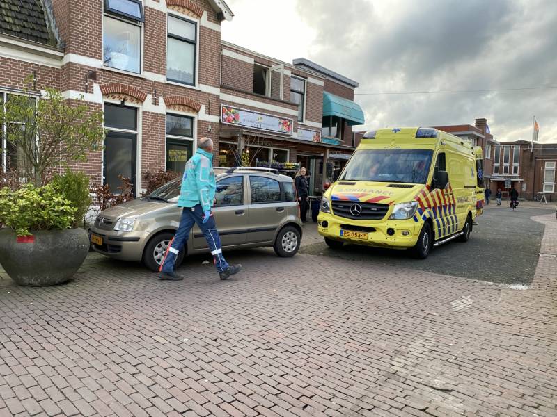 Fietser in botsing met personenauto