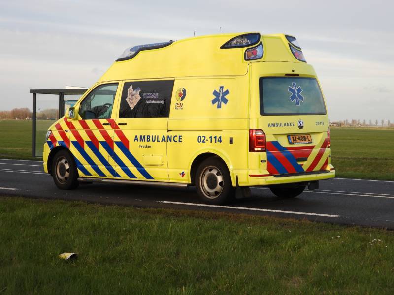 Provincialeweg dicht na aanrijding