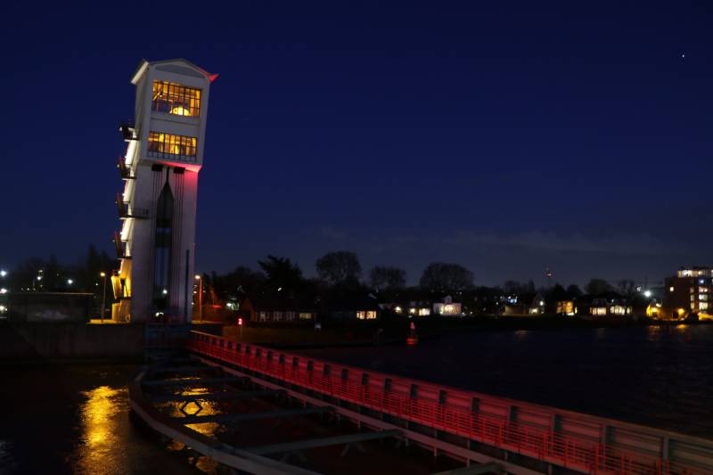 Hollandsche IJsselkering gesloten door hoog water