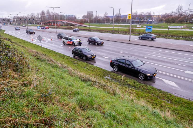 Meerdere voertuigen betrokken bij kop-staartbotsing