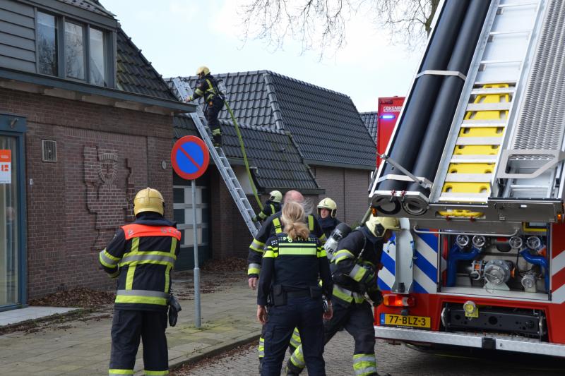 Brand in leegstaand winkelpand
