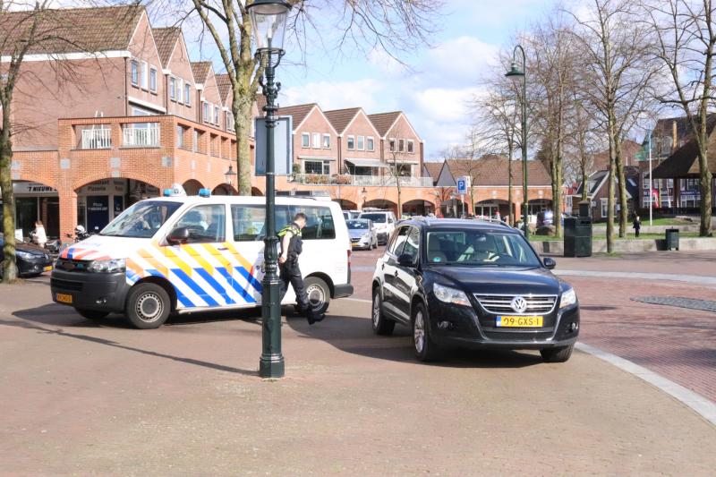 Fietser komt in botsing met auto
