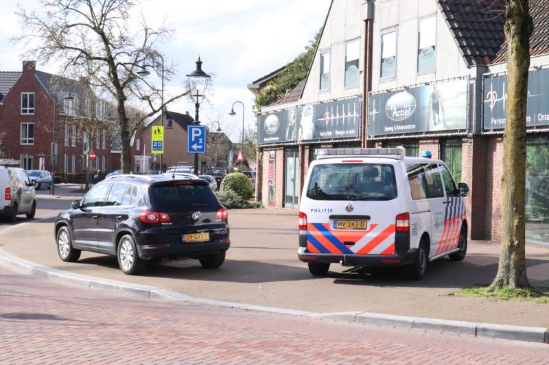Fietser komt in botsing met auto