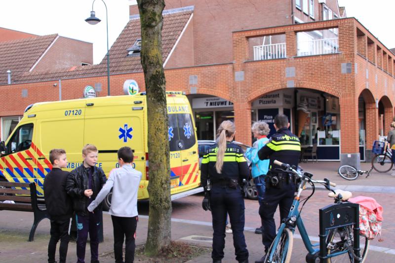 Fietser komt in botsing met auto