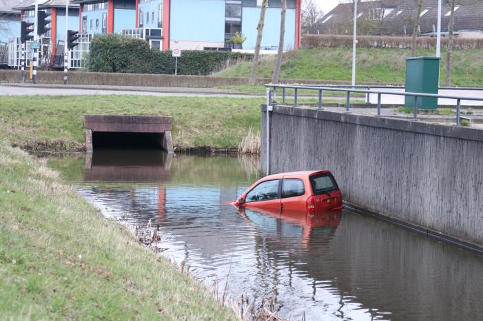 Brommobiel belandt te water voor Piet Klerkx